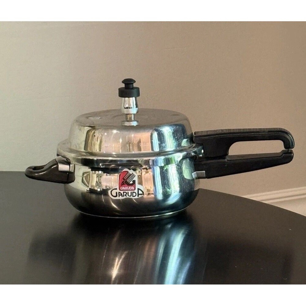 Garuda Pressure Cooker Salem Stainless Steel Stovetop Pot Pan 2.5 L - Picture 1 of 16